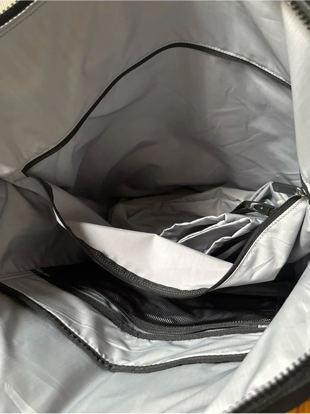 lululemon athletica sleek black